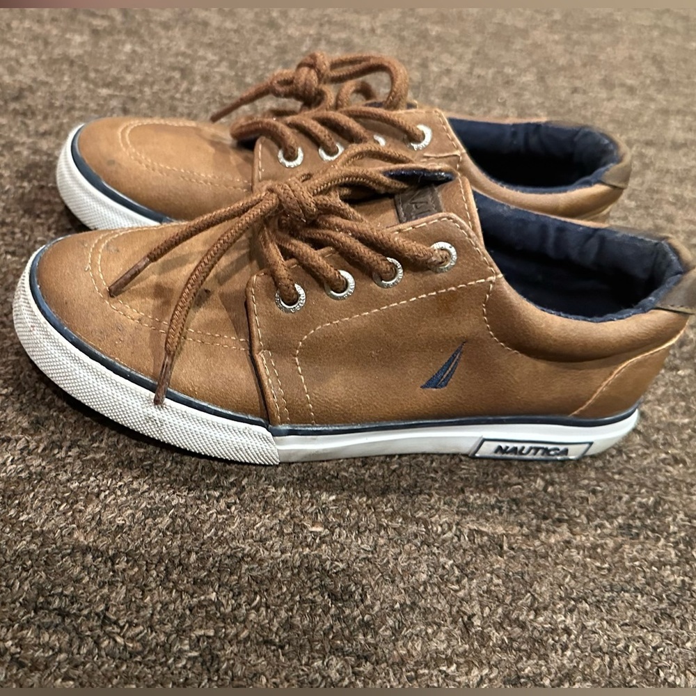 Nautica Brown Lace Casual Dress Shoes Sz 1 Big Kid Berrian Moc Toe EUC